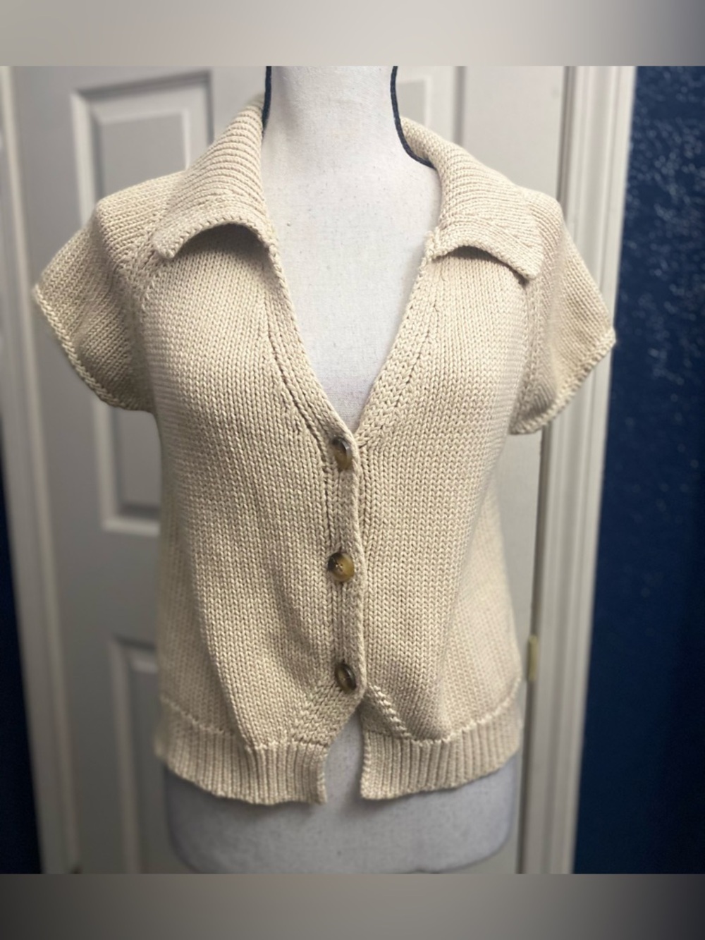 Short-Sleeve Cream Button-Front Knit Cardigan
